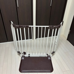 日本育児　ベビーゲートの画像