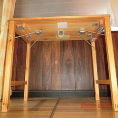 小型のテーブルの画像