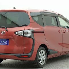 このサイズで7人乗り？！使い方色々♪トヨタ シエンタ 　Ｘの画像