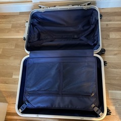 スーツケースの画像