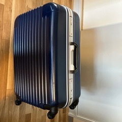 スーツケースの画像