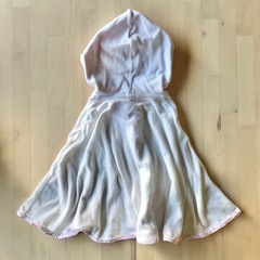 ミキハウス　花柄　うさぎ　刺繍　ポンチョ　ピンク　ホワイト　可愛い　女の子　防寒の画像