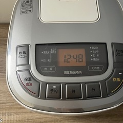 アイリスオーヤマ　5.5合炊き　炊飯器の画像