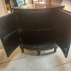 中国美術　コーナーキャビネット　の画像