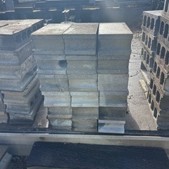 ブロック在庫処分セール  100円取り放題 厚み10、12.15.20 各種の画像