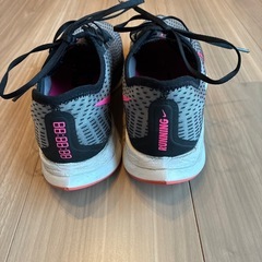 Nike ペガサスターボ2 ランニングシューズ ブラック/グレー/ピンク27㎝の画像