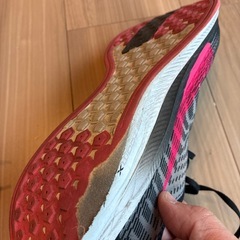 Nike ペガサスターボ2 ランニングシューズ ブラック/グレー/ピンク27㎝の画像