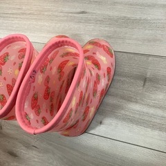女の子　レインブーツ　長靴の画像