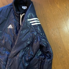 決まりました、アディダスジャンパーの画像