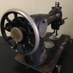 アンティークミシン オブジェに。の画像