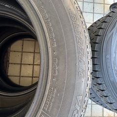 ブリヂストン　ブリザック　スタッドレスタイヤの画像