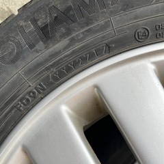 (急募)スタッドレスタイヤ&日産純正ホイールの画像