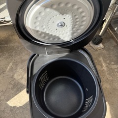 2022年　アイリスオーヤマ　炊飯器　一升炊きの画像