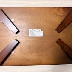 折りたたみテーブルの画像