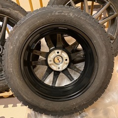 スタッドレスタイヤ＋アルミホイールの4本セットです。の画像