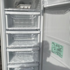【RKGRE-619】特価！三菱/1ドア/前開き冷凍庫/121L/MF-U12Y-W/中古品/2015年製/店頭引取推奨商品/弊社近隣配達も可の画像