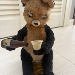 昔のおもちゃのクマの画像