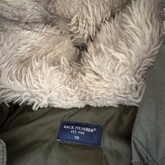 美品‼️130センチブルゾン　バックナンバーの画像