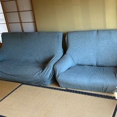 ソファ2人掛けと3人掛けの画像
