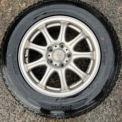 エルグランド用スタッドレスタイヤ4本の画像