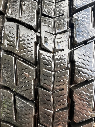 値下げしました！スタッドレスタイヤ4本