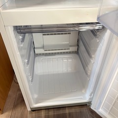 シャープ冷蔵庫の画像