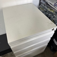 収納 引き出し ローラー付きの画像