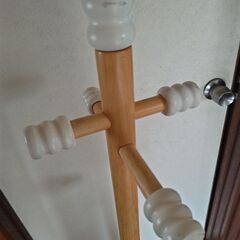 木製ポールハンガー（コートハンガー）無料の画像