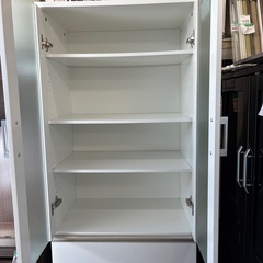 食器棚の画像