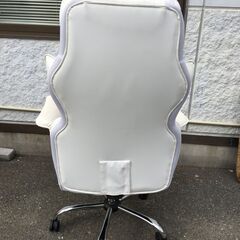 JM20559S)ゲーミングチェア 昇降式 キャスター・ひじ掛け付き  幅：約76cm 高さ：約120～126cm 奥行：約70～97cm 中古品【取りに来られる方限定】の画像