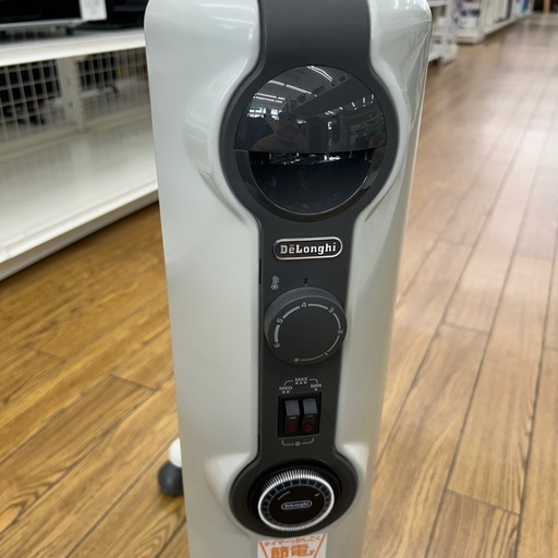 ★リユースのサカイ千葉中央店★ DeLongi オイルヒーター   動作確認／クリーニング済み TC4916 JRE0812 オイルヒーター ピュアホワイト＋ブラック [最大10畳