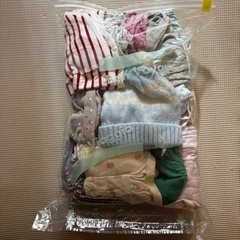 パンパースプレミアム　新生児　テープとロンパースの画像