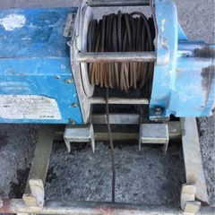 △ v A-274岐阜発/ ユニパー/ 電動ウインチ/ UP708N型/ レール1本/ 荷台付き/ 100v電源/ 動作確認/ 瓦荷上げ/ 現状品/ R7.11/3 △の画像