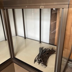 【岡山県総社市より】店舗棚　 ディスプレイ棚の画像