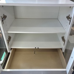 ミニ食器棚の画像