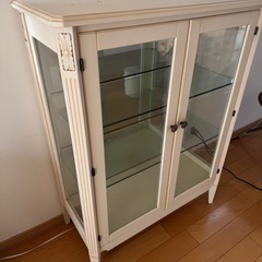 【受渡先決定済
 】ガラス扉キャビネット(ホワイト)の画像