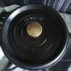 中古staub ホーロー鍋お譲りしますm(_ _)mの画像