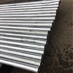 A-276△ v 岐阜発/ 鉄パイプ/ 18本まとめて/ 長さ2200mm/ 直径43mm/ 軽量/ パイプ/ へこみ等あり/ 現状品/ R7.10/14 △の画像