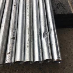 A-276△ v 岐阜発/ 鉄パイプ/ 18本まとめて/ 長さ2200mm/ 直径43mm/ 軽量/ パイプ/ へこみ等あり/ 現状品/ R7.10/14 △の画像