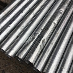 A-276△ v 岐阜発/ 鉄パイプ/ 18本まとめて/ 長さ2200mm/ 直径43mm/ 軽量/ パイプ/ へこみ等あり/ 現状品/ R7.10/14 △の画像