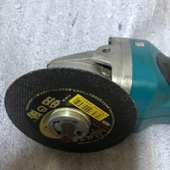 マキタ充電式ディスクグラインダGA402D中古品、本体のみの画像