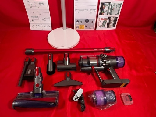 取引中 ダイソン⑧SV14V11fluffy 美品純正スタンド 2タイプヘッドから