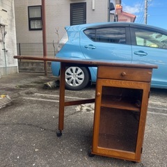 折りたたみダイニングテーブルの画像