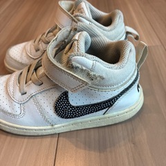 kids用　NIKE ハイカットスニーカー ホワイトの画像
