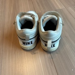 kids用　NIKE ハイカットスニーカー ホワイトの画像