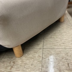 【ジモティー割引で最大15％OFF⭐️】肘付きカウチソファー　2人掛けソファー　ベージュの画像