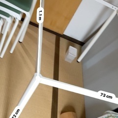 ダイニングテーブル　白　の画像