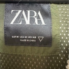 ZARA ふりーすじゃけフリースジャケットの画像