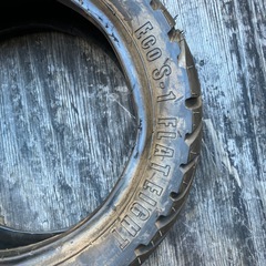 8インチ、タイヤ、100/65-8、扁平の画像