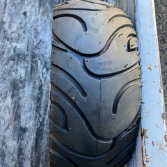 8インチ、タイヤ、100/65-8、扁平の画像